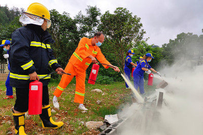 福泉凤山:开展消防安全演练 提升应急保障能力
